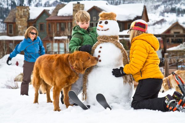 Kids on snow